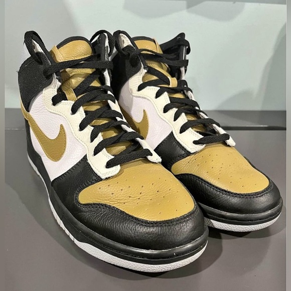 Custom Nike dunk highs. Men’s size 12. - Picture 7 of 7